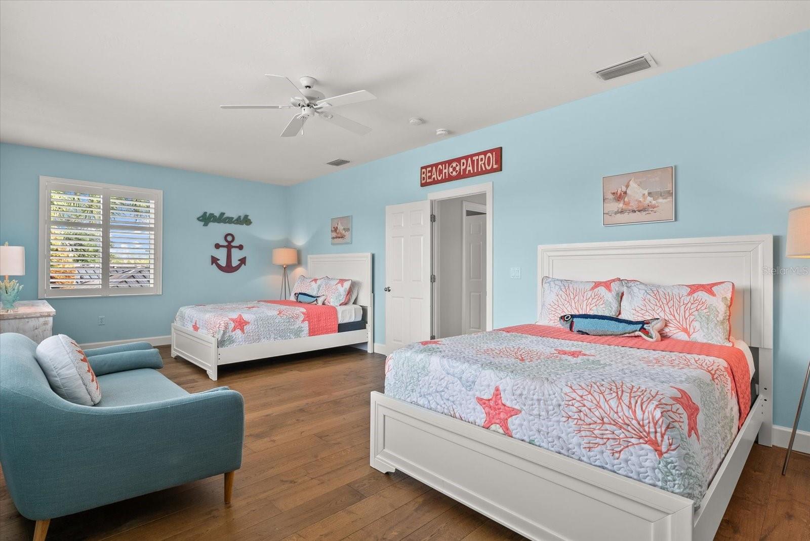 813 IDLEWILD WAY, SARASOTA, FL, 34242