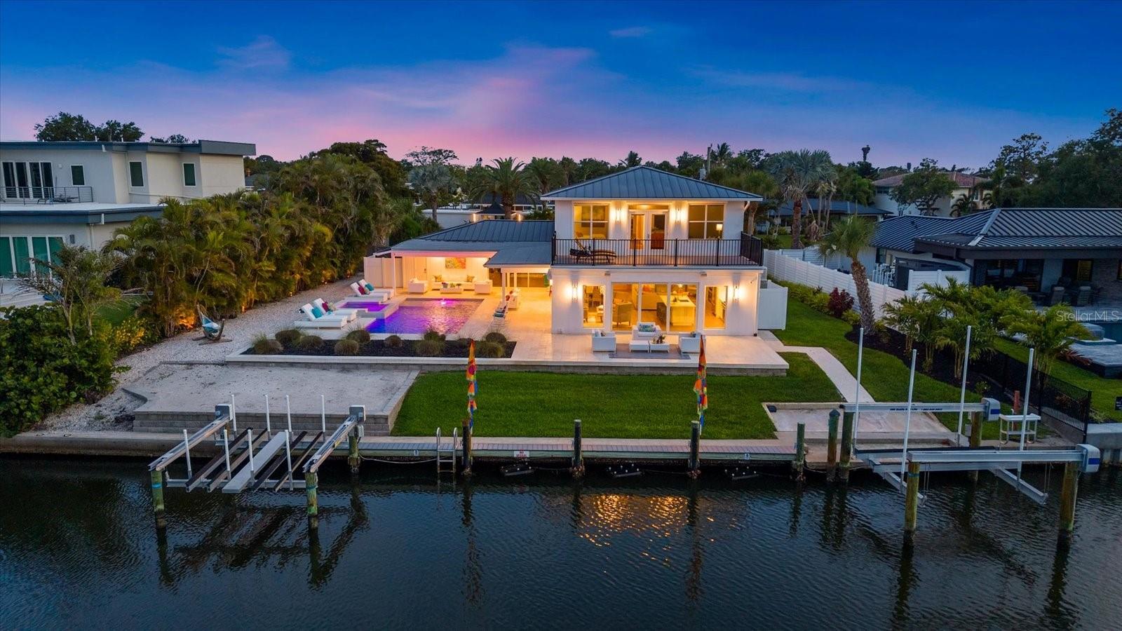 813 IDLEWILD WAY, SARASOTA, FL, 34242