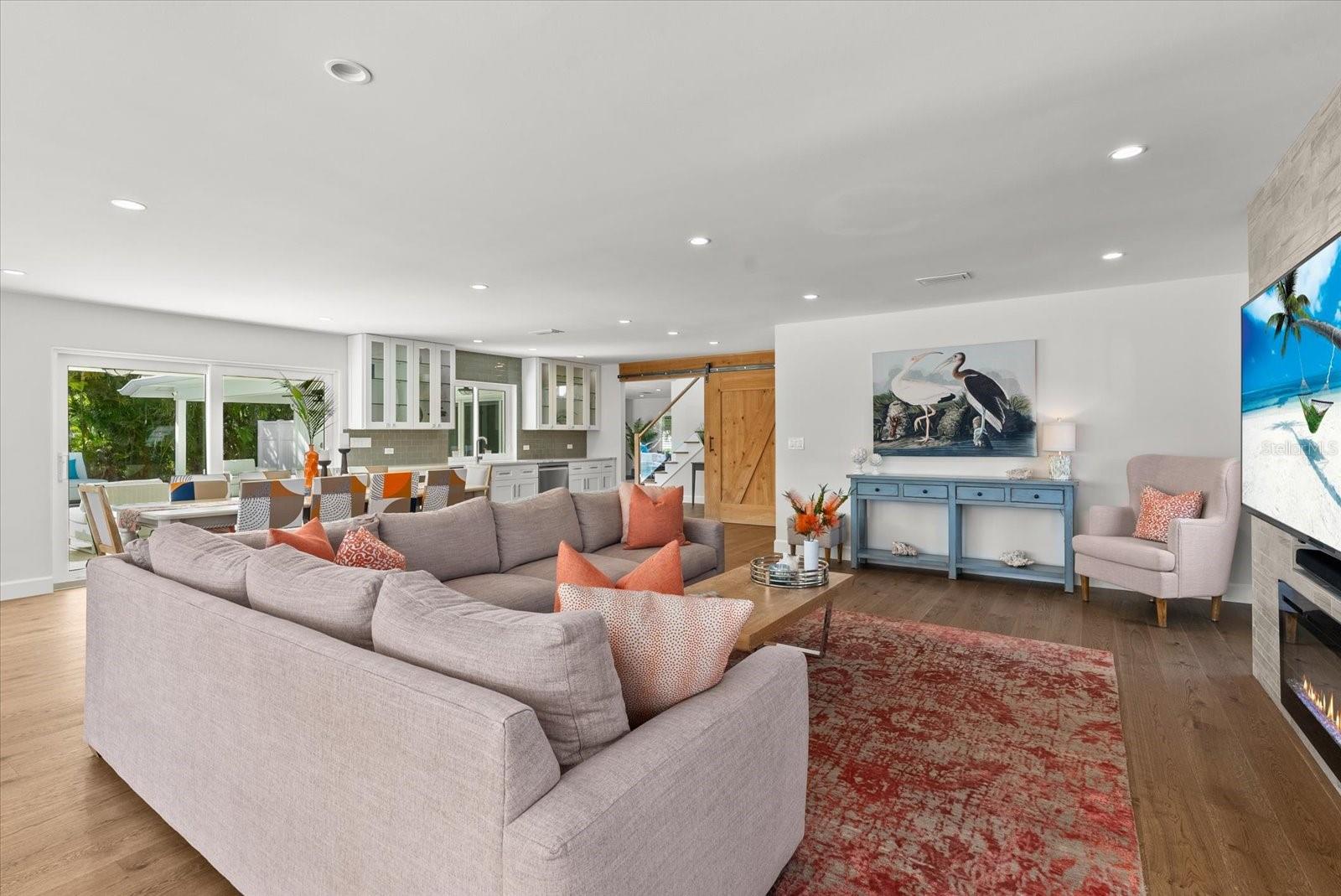 813 IDLEWILD WAY, SARASOTA, FL, 34242