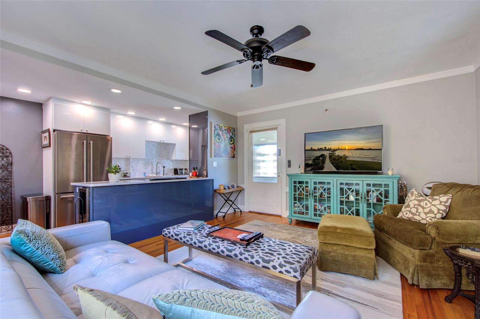 130 4TH AVE N #610, ST PETERSBURG, FL, 33701