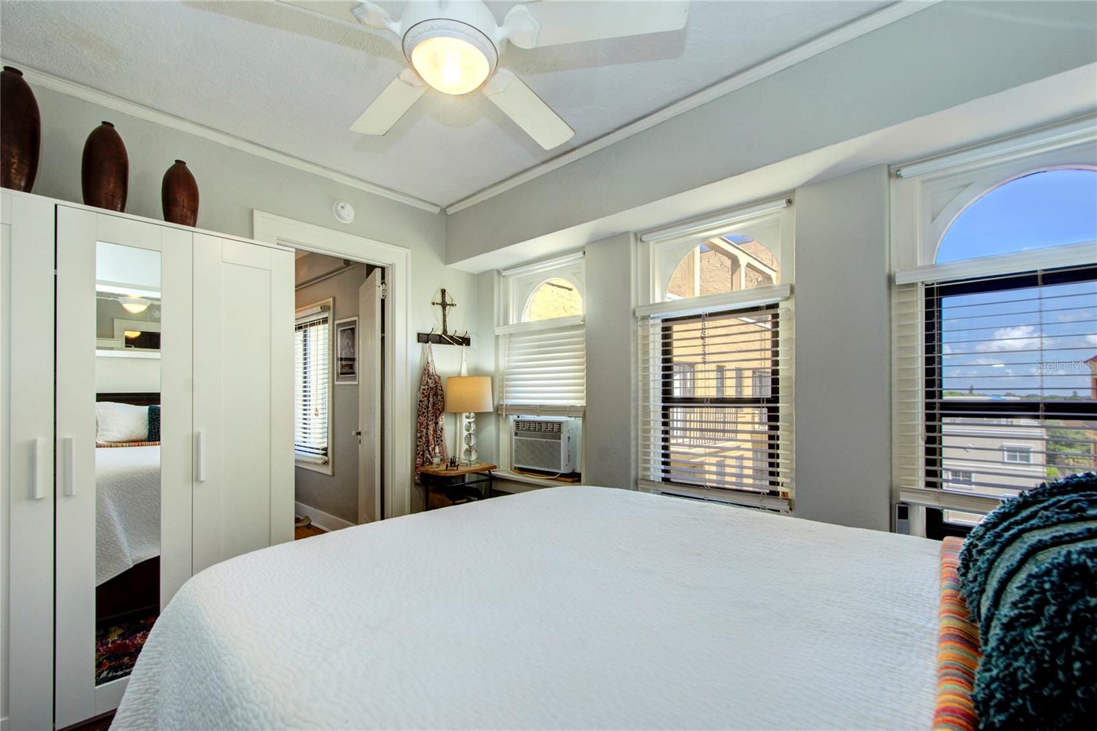130 4TH AVE N #610, ST PETERSBURG, FL, 33701