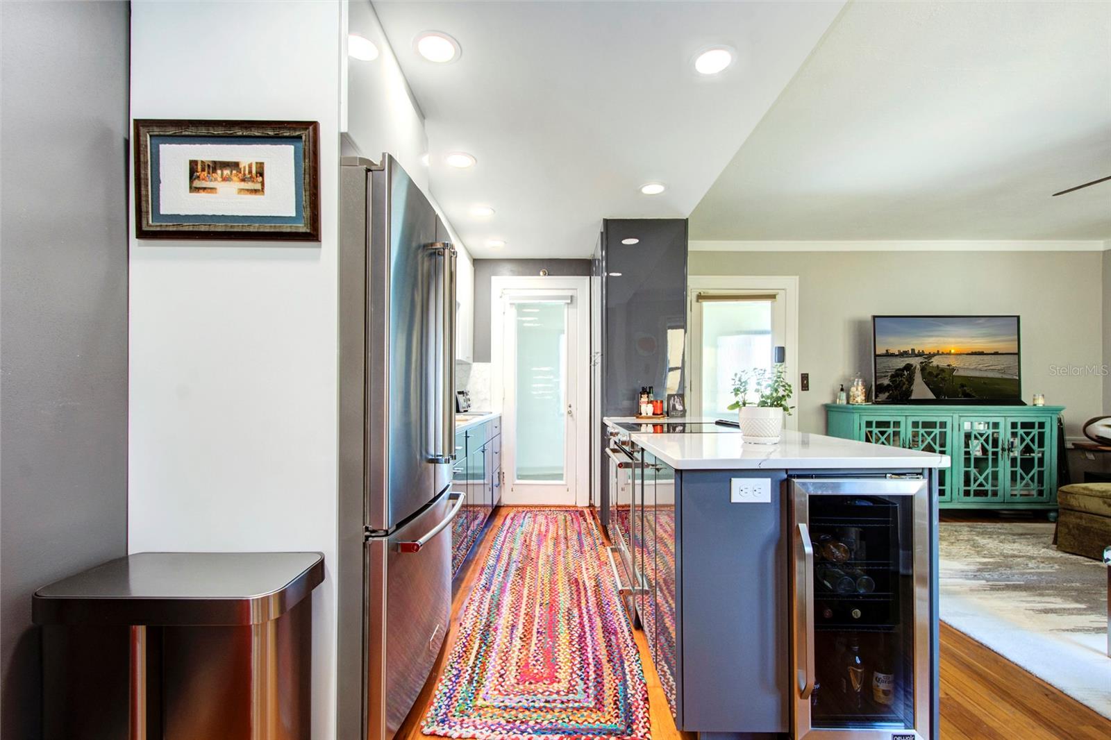 130 4TH AVE N #610, ST PETERSBURG, FL, 33701