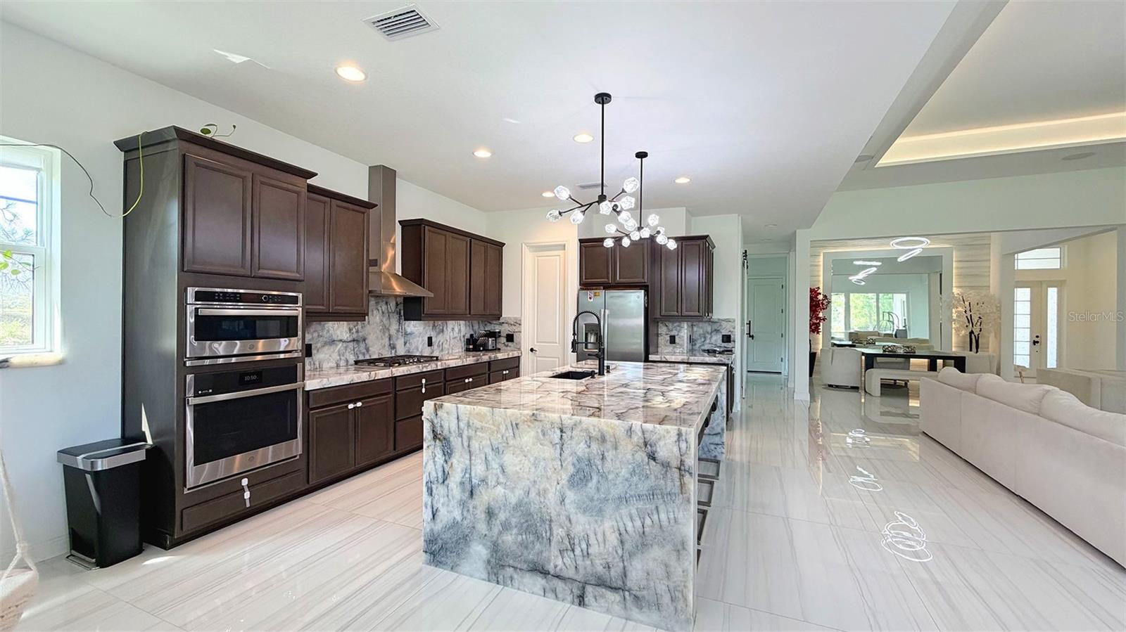 8294 GRANDE SHORES DR, SARASOTA, FL, 34240