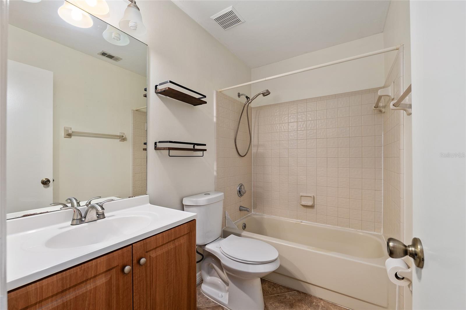 900 SW 62ND BLVD #L76, GAINESVILLE, FL, 32607