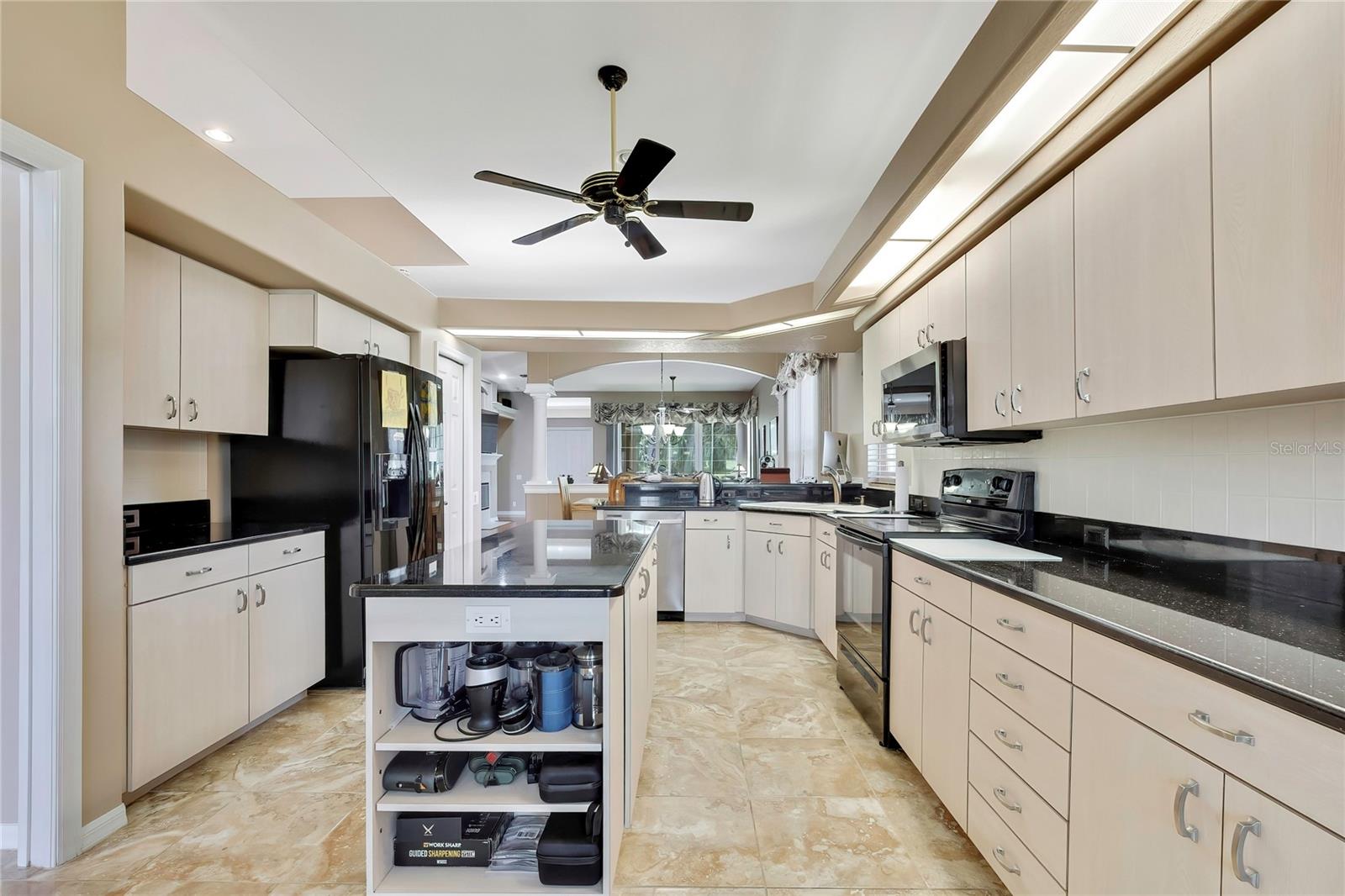 8480 MAYBELLE DR, WEEKI WACHEE, FL, 34613
