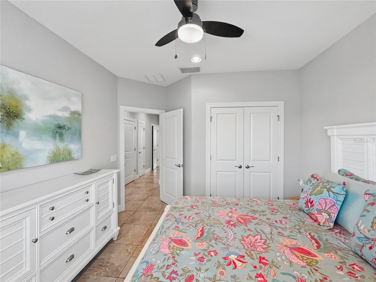 3137 MOORINGS DR S, ST PETERSBURG, FL, 33712