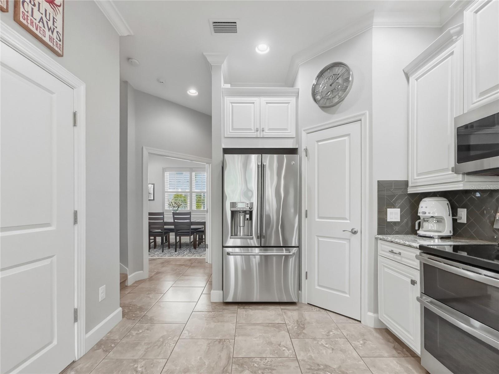3137 MOORINGS DR S, ST PETERSBURG, FL, 33712