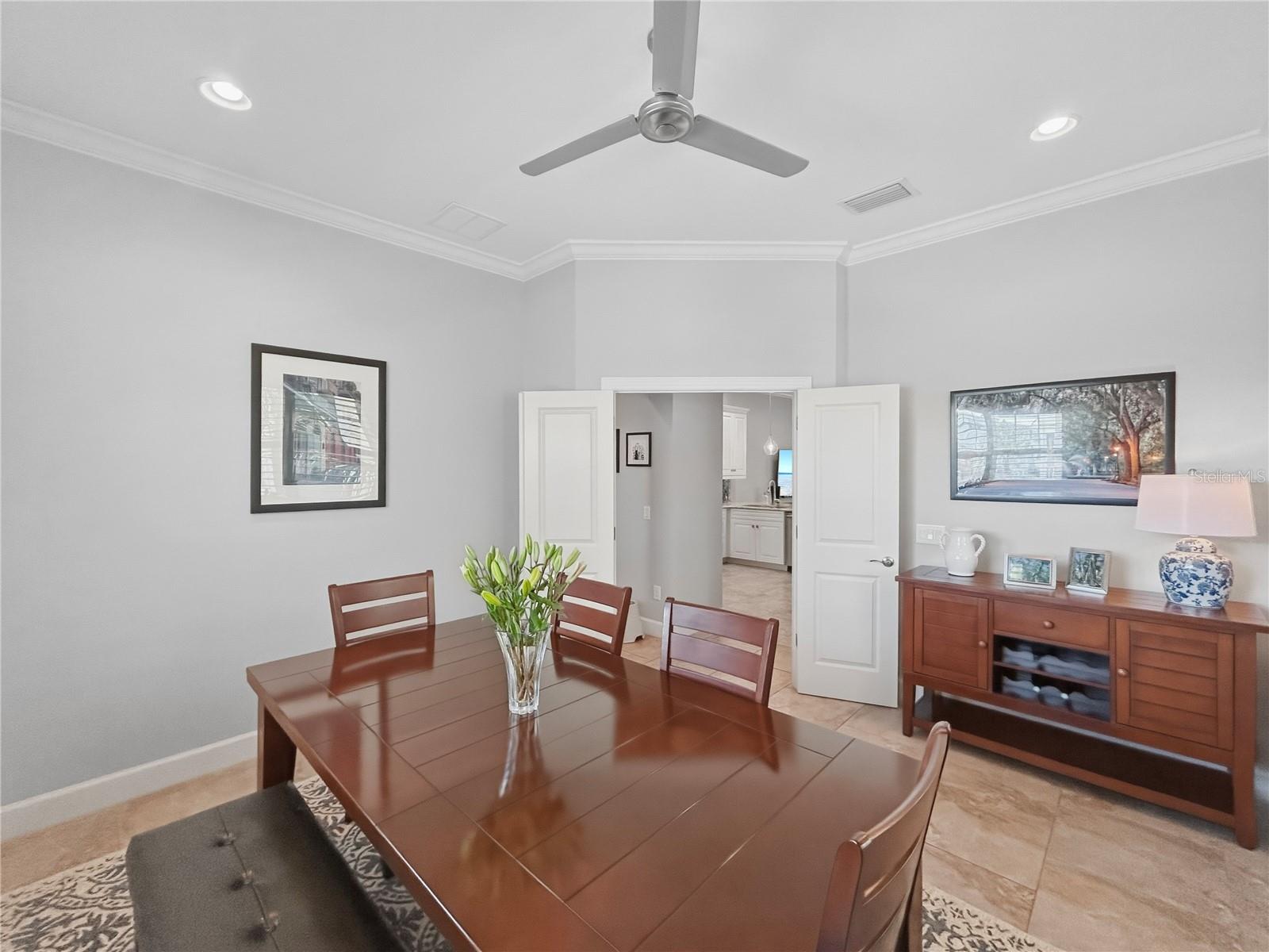 3137 MOORINGS DR S, ST PETERSBURG, FL, 33712