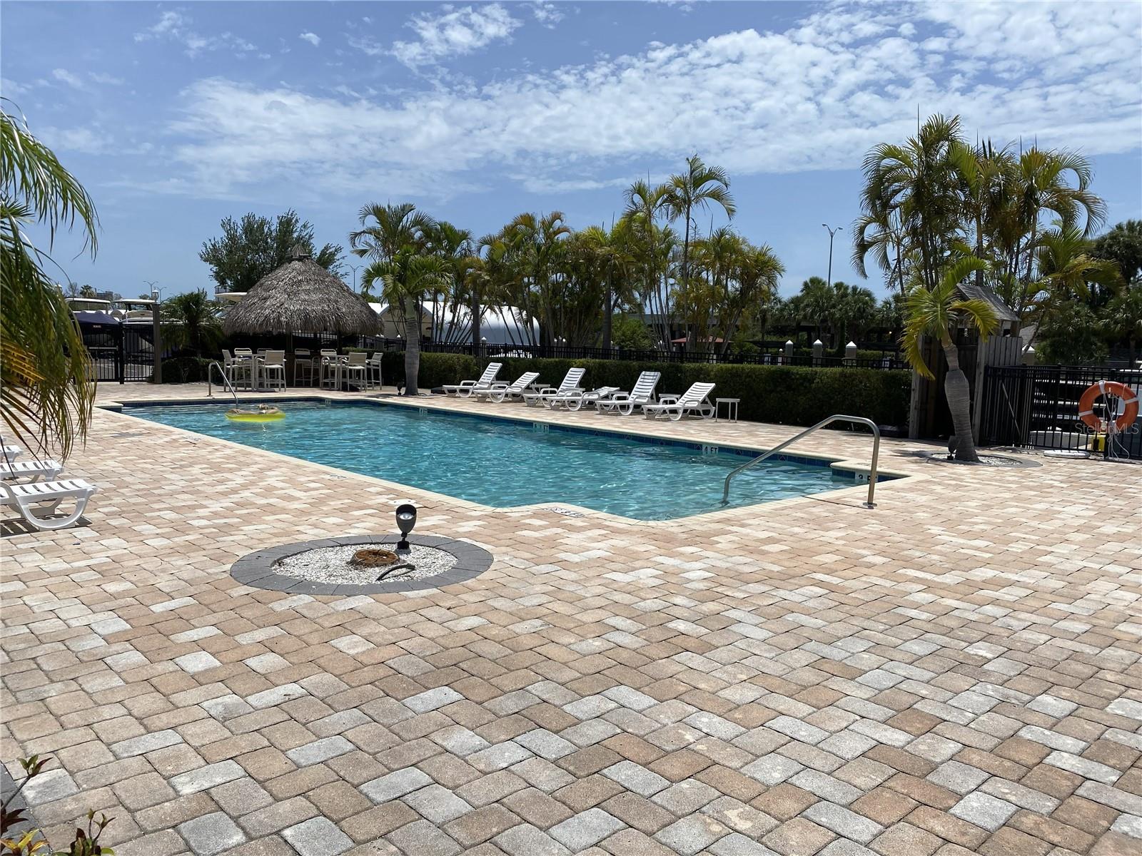 3137 MOORINGS DR S, ST PETERSBURG, FL, 33712