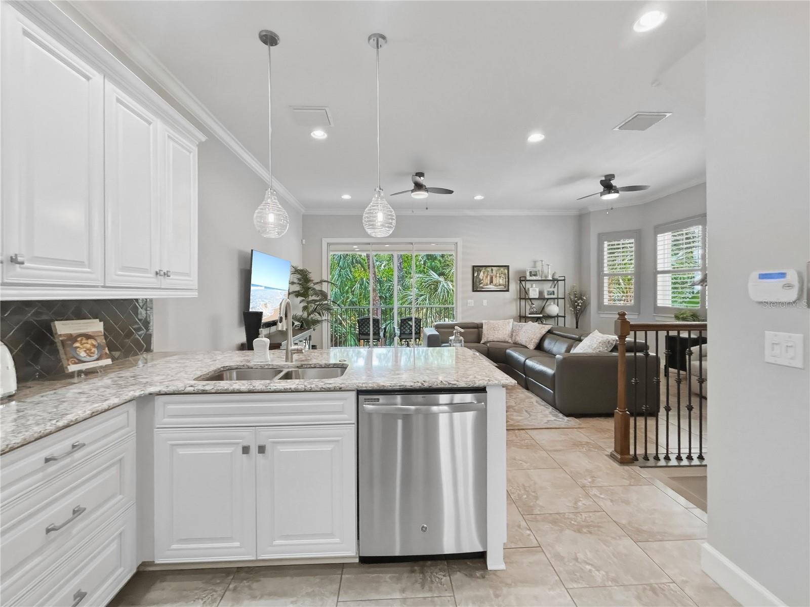 3137 MOORINGS DR S, ST PETERSBURG, FL, 33712