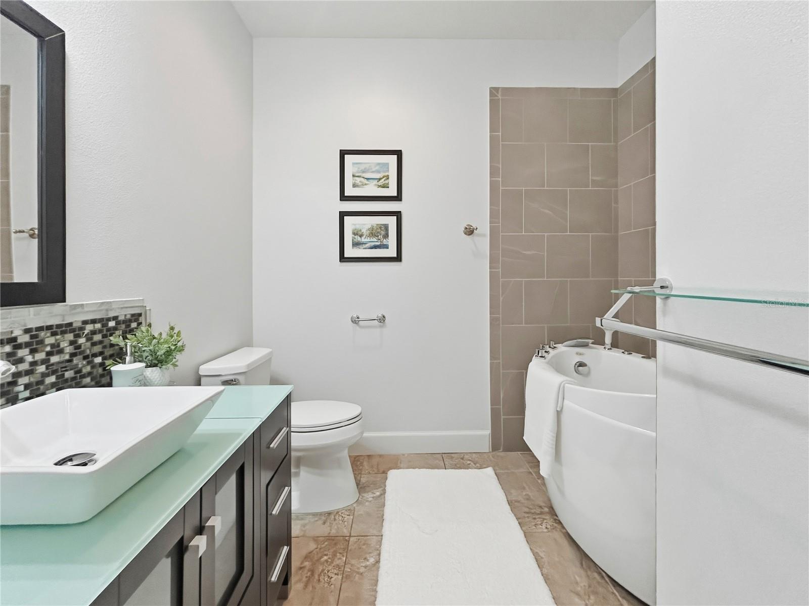 3137 MOORINGS DR S, ST PETERSBURG, FL, 33712
