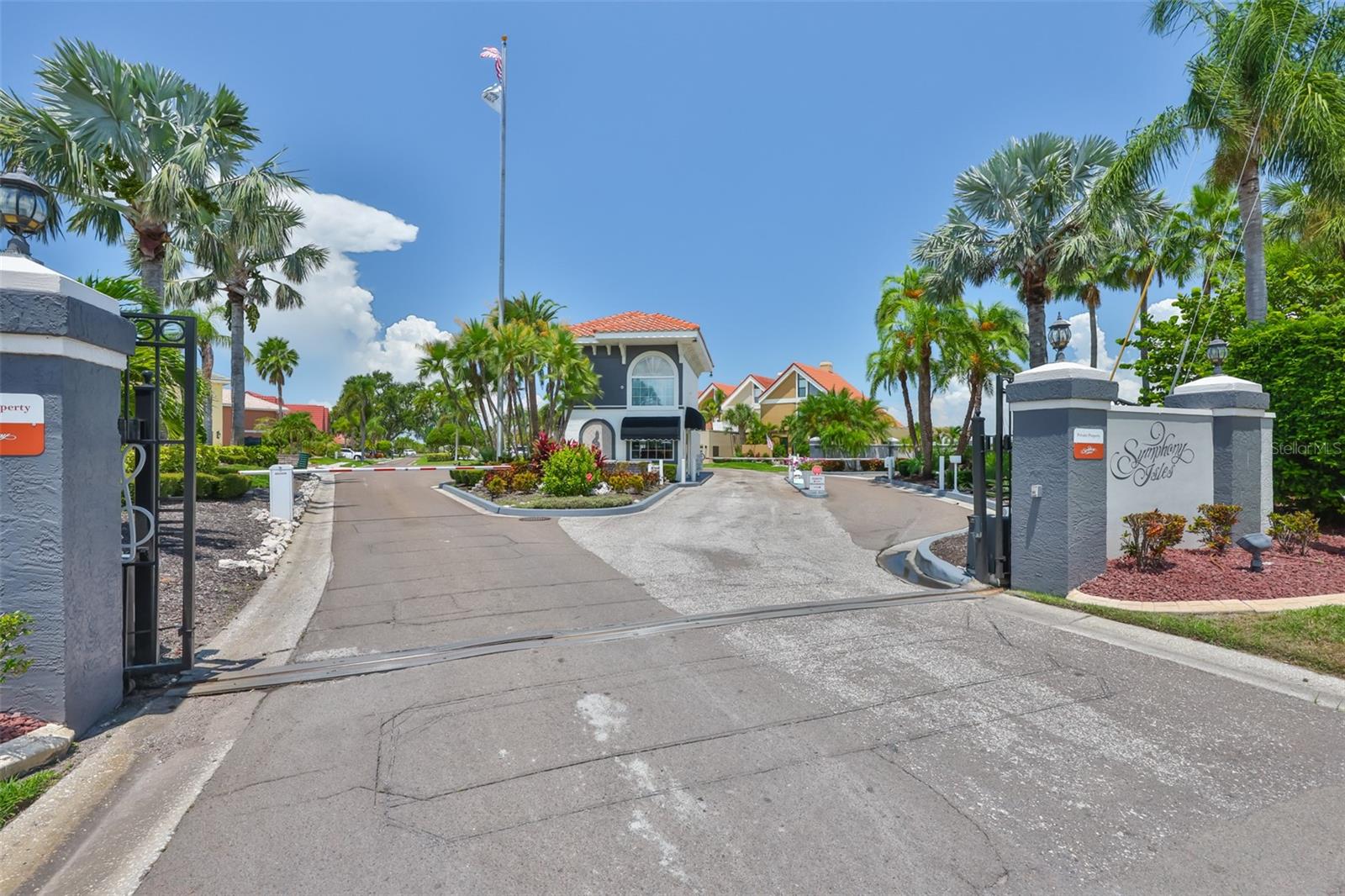 831 SYMPHONY ISLES BLVD, APOLLO BEACH, FL, 33572