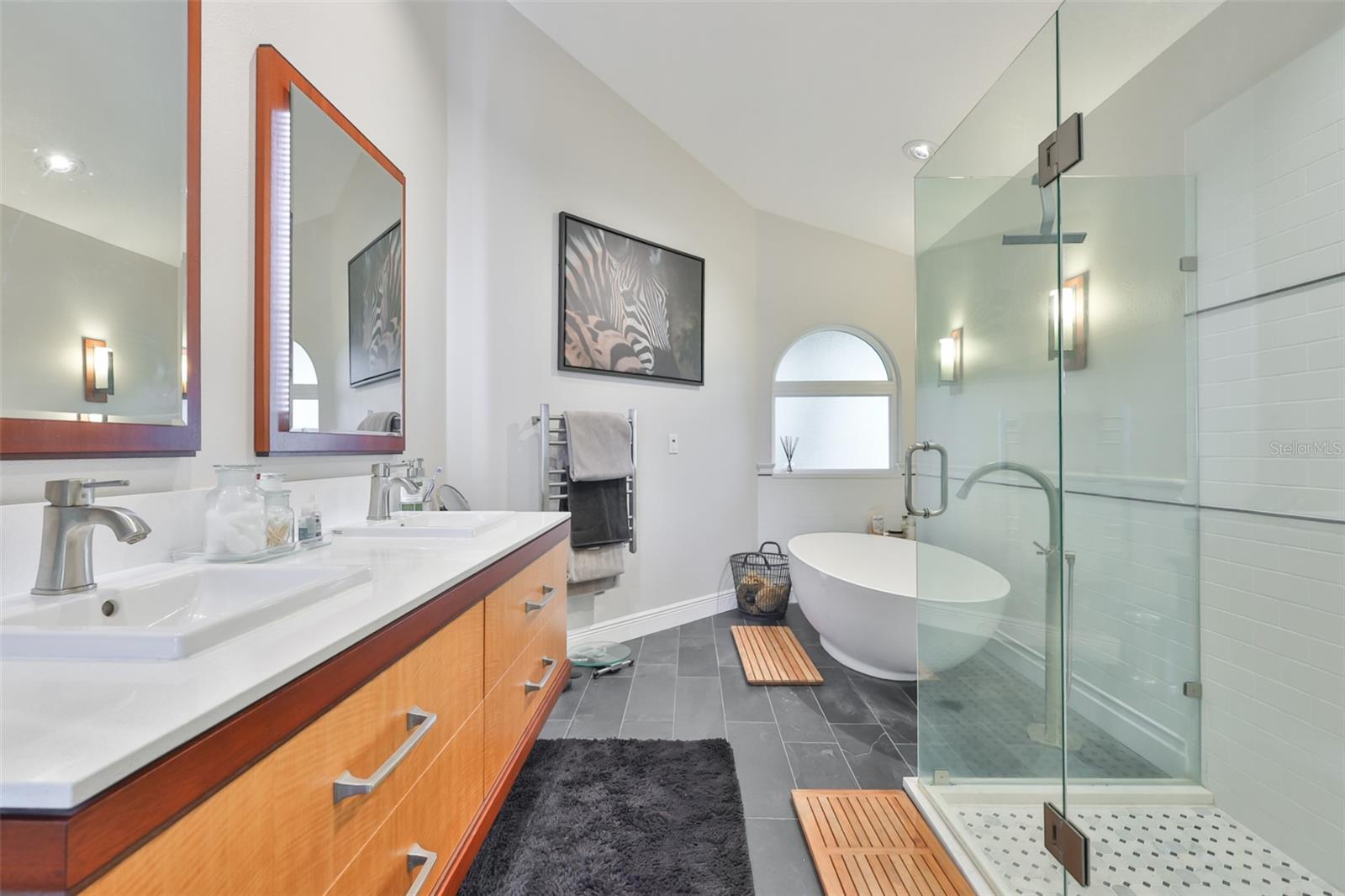 831 SYMPHONY ISLES BLVD, APOLLO BEACH, FL, 33572