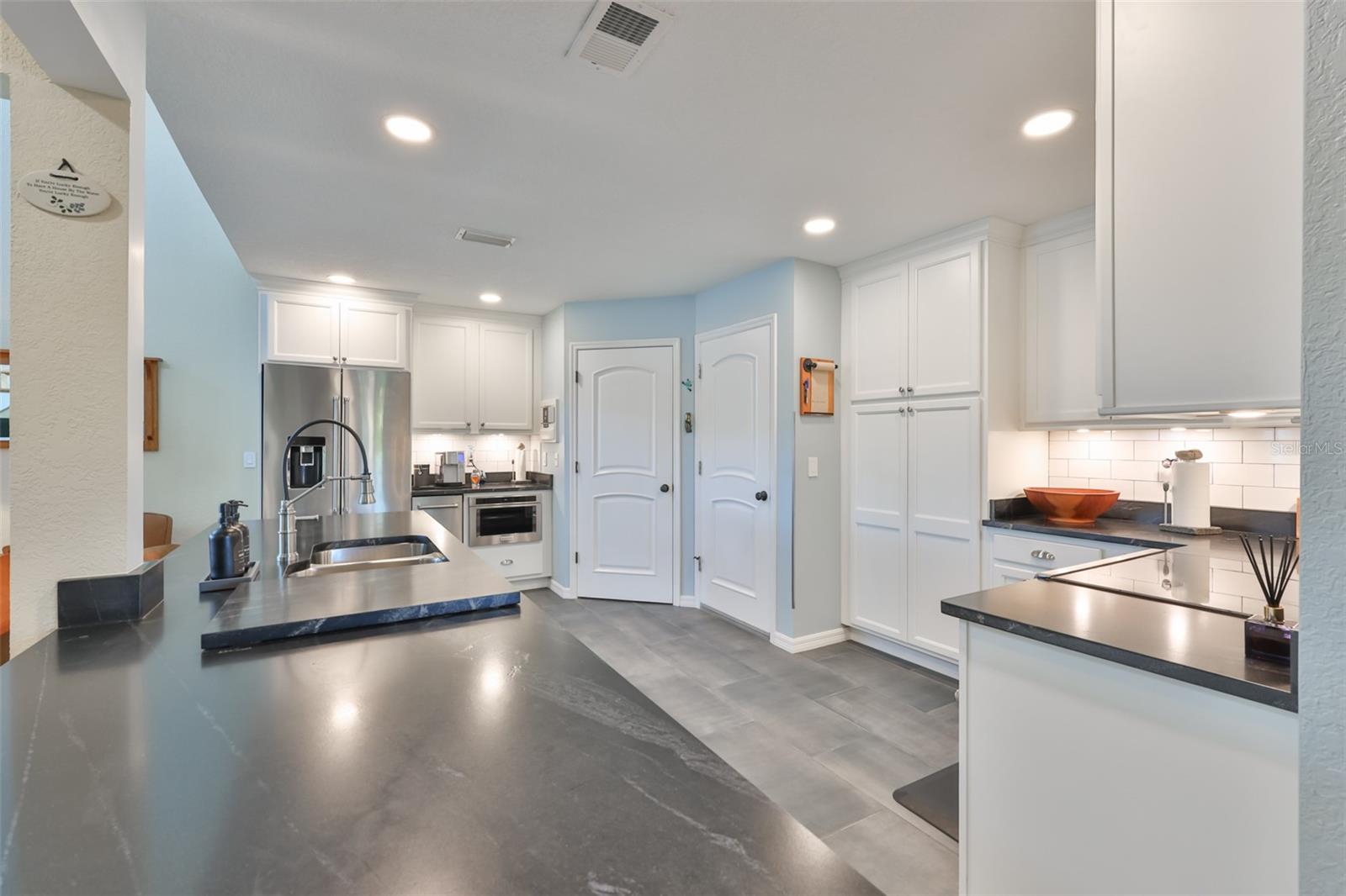 831 SYMPHONY ISLES BLVD, APOLLO BEACH, FL, 33572