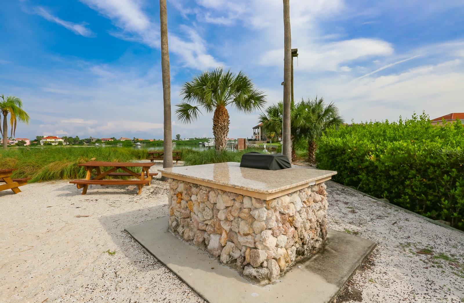 831 SYMPHONY ISLES BLVD, APOLLO BEACH, FL, 33572