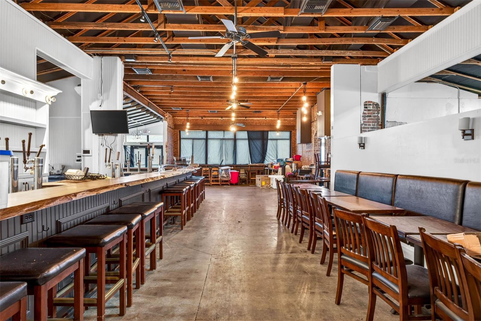 32750 PENNSYLVANIA AVE, SAN ANTONIO, FL, 33576