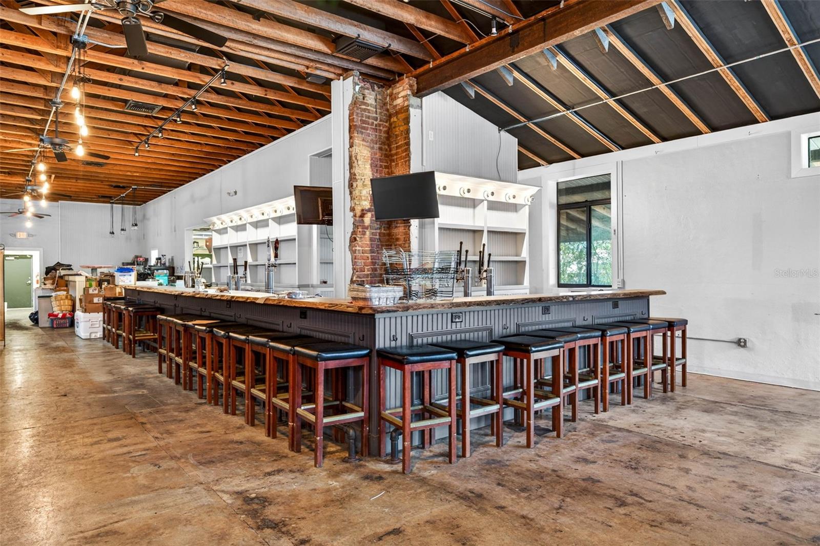 32750 PENNSYLVANIA AVE, SAN ANTONIO, FL, 33576