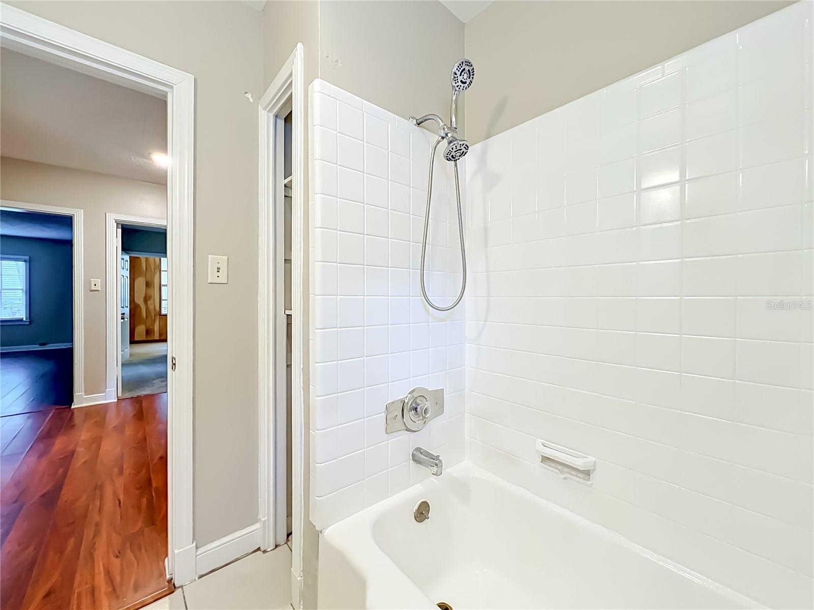 21 N MILLS AVE, ORLANDO, FL, 32801