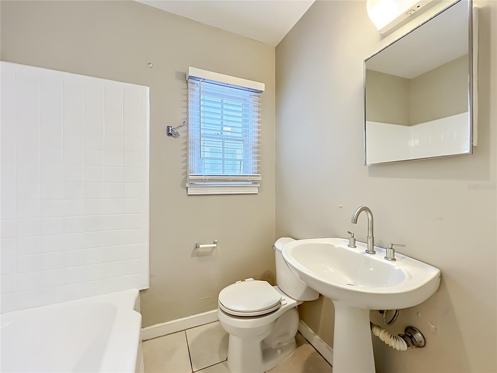 21 N MILLS AVE, ORLANDO, FL, 32801