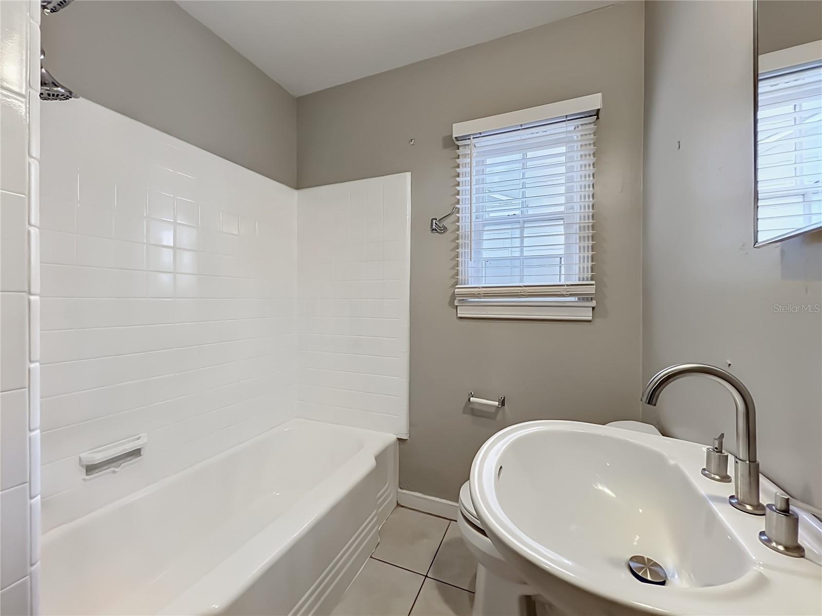 21 N MILLS AVE, ORLANDO, FL, 32801