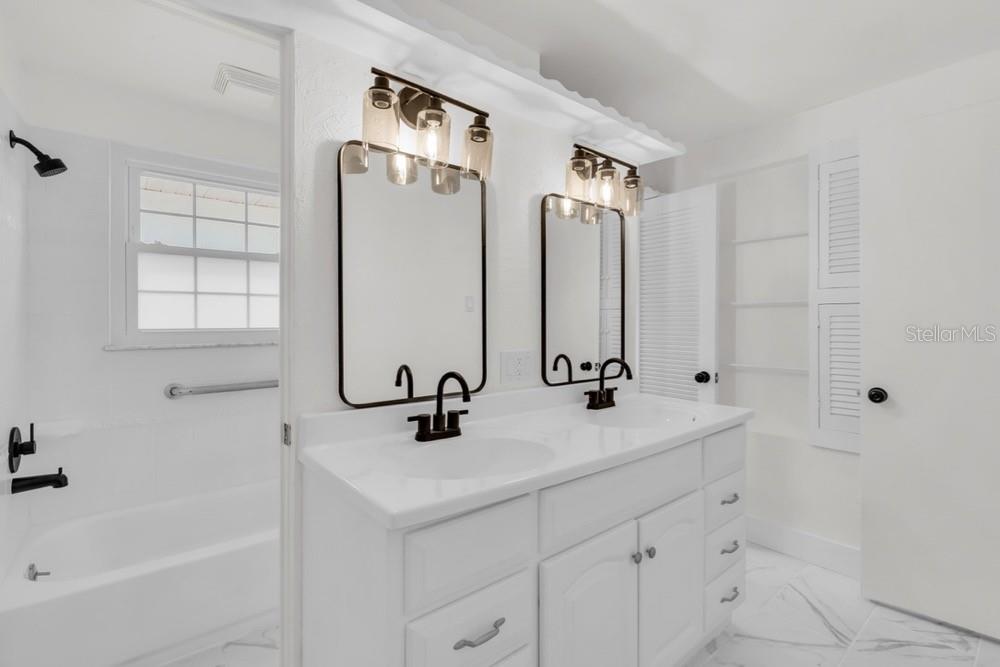 456 SANDLEWOOD DR, VENICE, FL, 34293