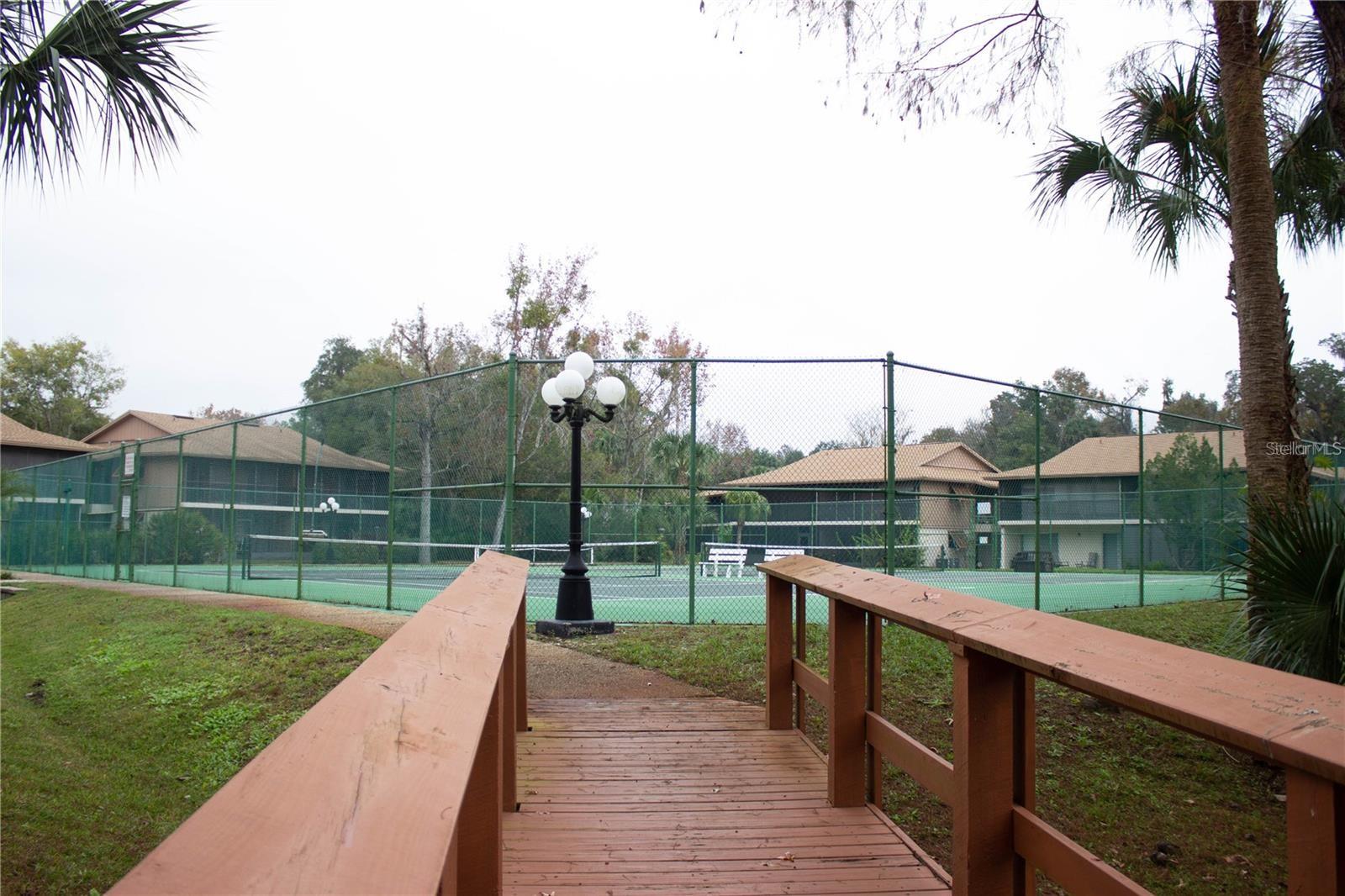 100 SWEETGUM WOODS CT #12C, DELTONA, FL, 32725