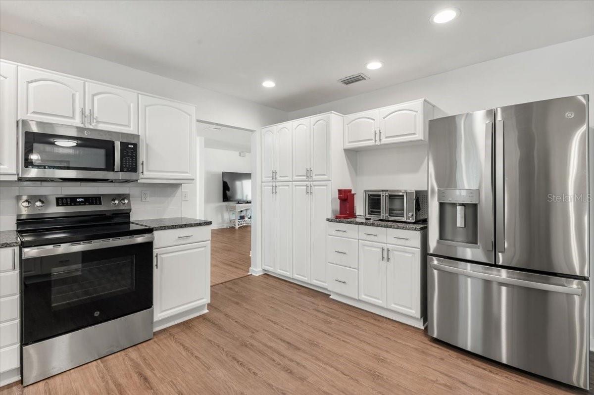 4204 PINE MEADOW TER, SARASOTA, FL, 34233