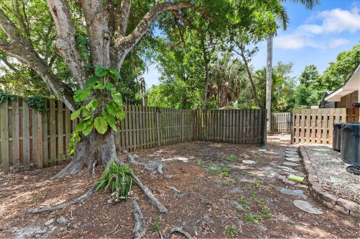 4204 PINE MEADOW TER, SARASOTA, FL, 34233