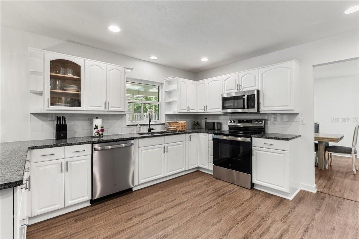 4204 PINE MEADOW TER, SARASOTA, FL, 34233