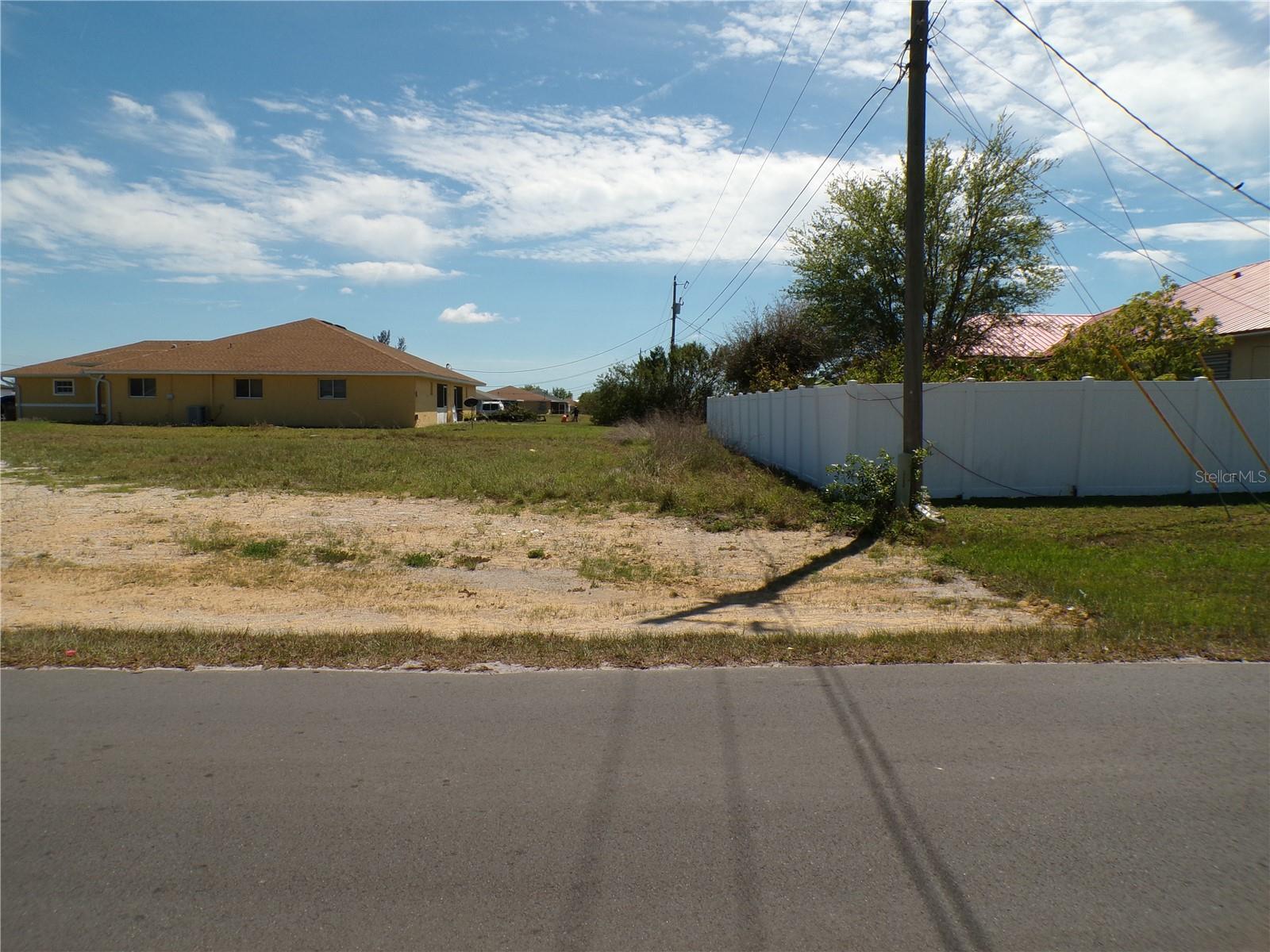 1910 NE 8TH PL, CAPE CORAL, FL, 33909
