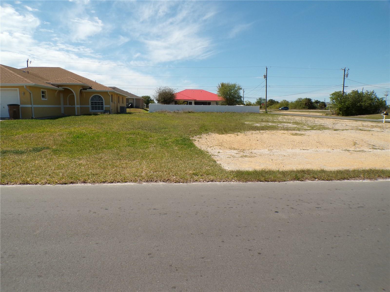 1910 NE 8TH PL, CAPE CORAL, FL, 33909