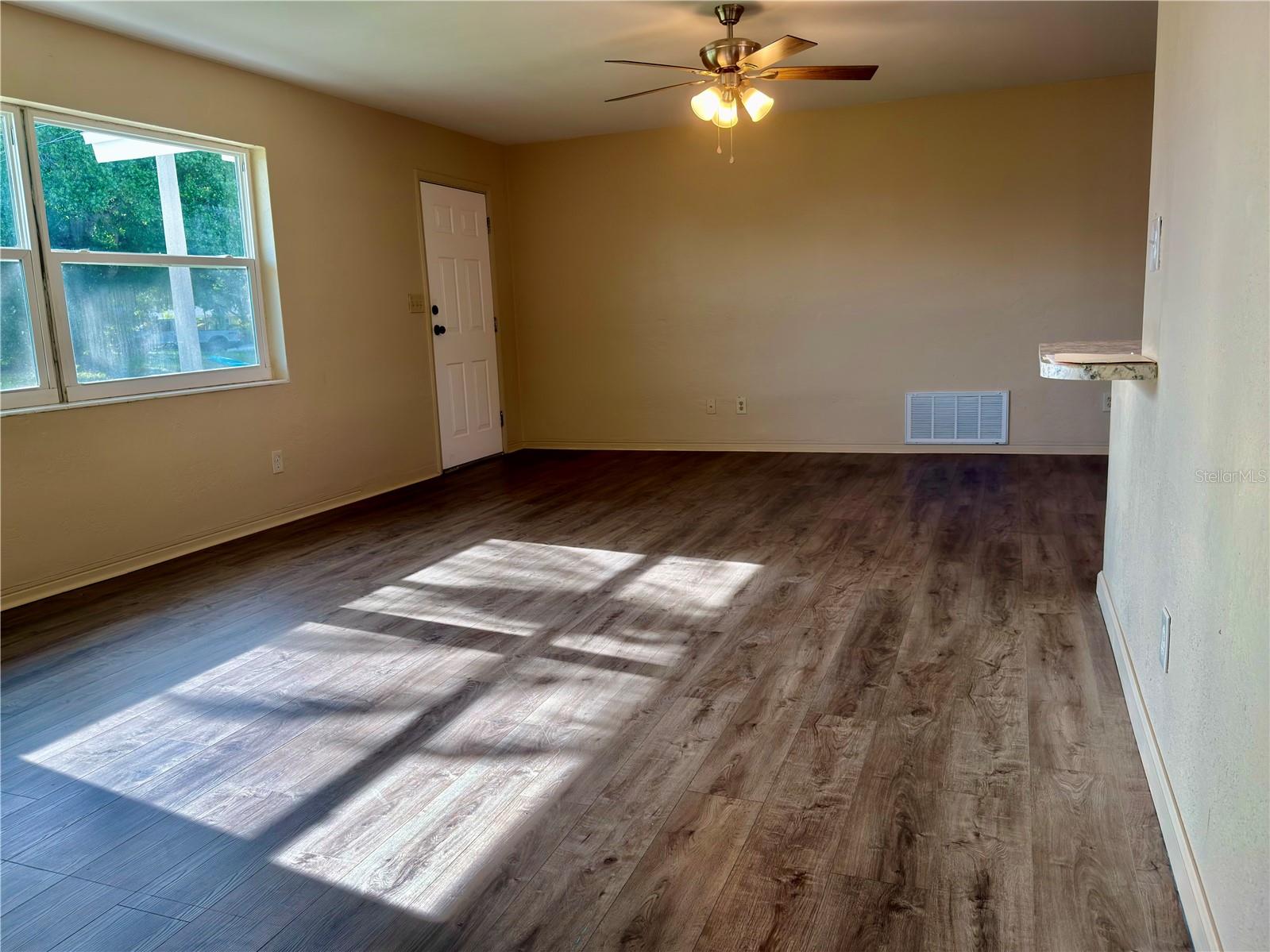 8201 120TH ST, SEMINOLE, FL, 33772