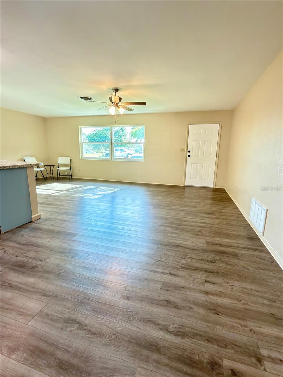 8201 120TH ST, SEMINOLE, FL, 33772