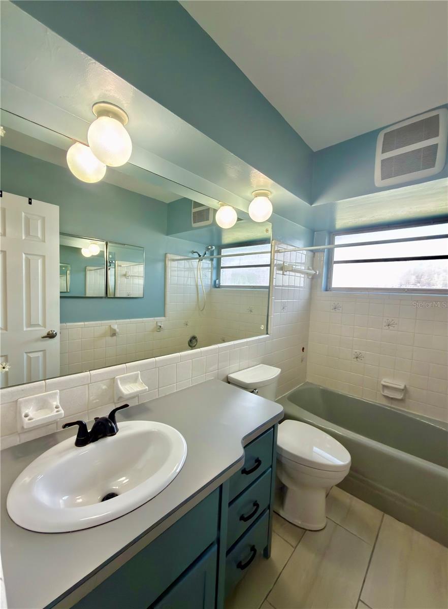 8201 120TH ST, SEMINOLE, FL, 33772