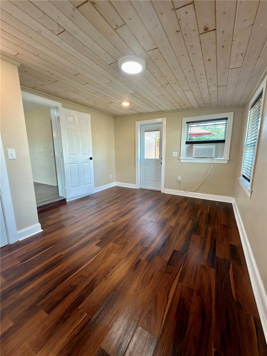 8201 120TH ST, SEMINOLE, FL, 33772