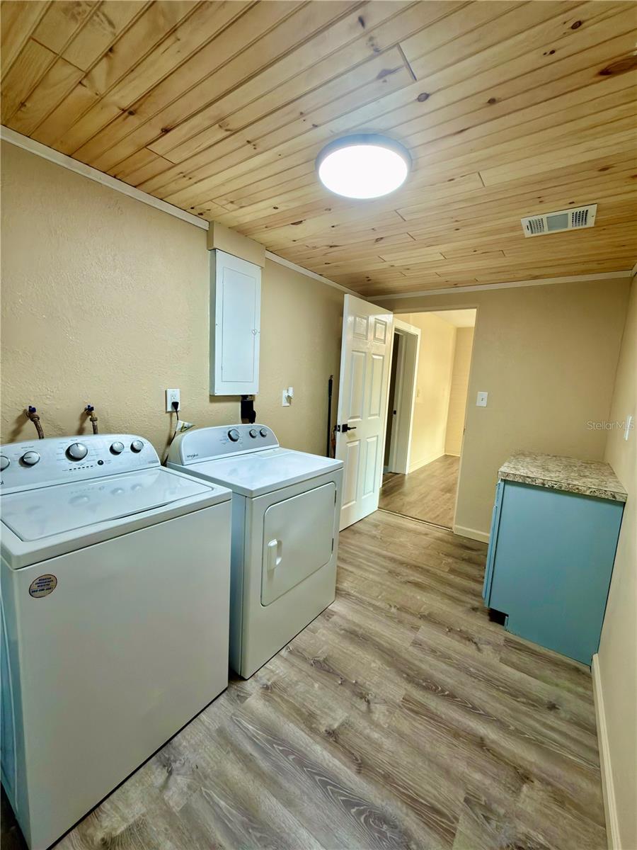 8201 120TH ST, SEMINOLE, FL, 33772