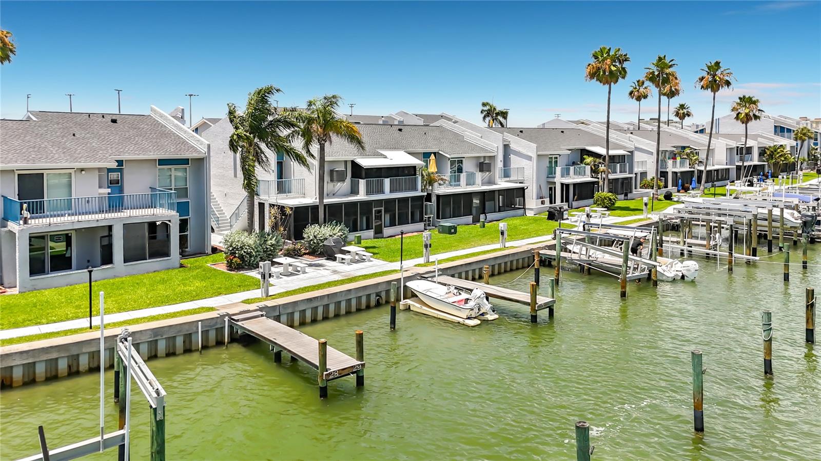 245 MEDALLION BLVD #G, MADEIRA BEACH, FL, 33708