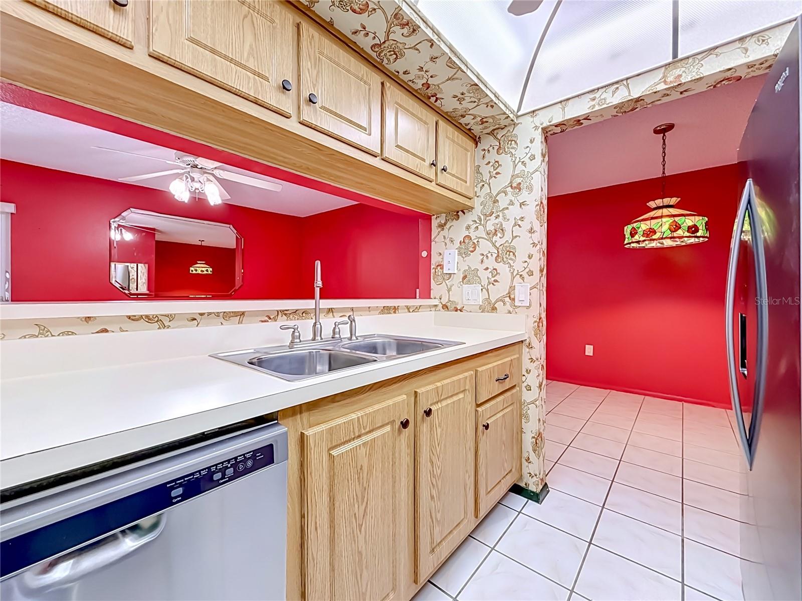 245 MEDALLION BLVD #G, MADEIRA BEACH, FL, 33708