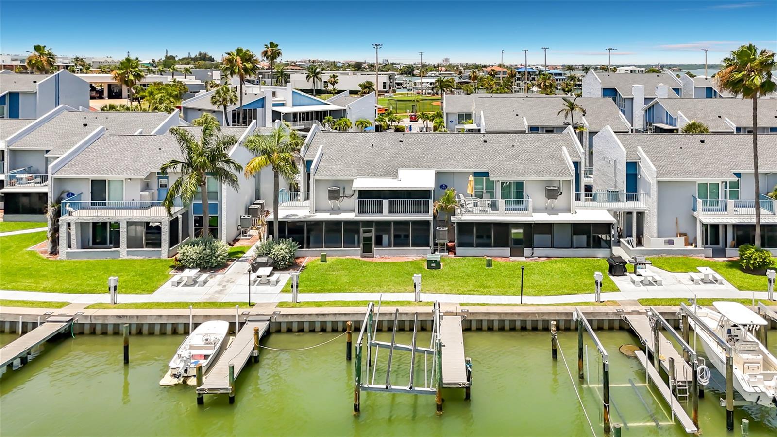 245 MEDALLION BLVD #G, MADEIRA BEACH, FL, 33708