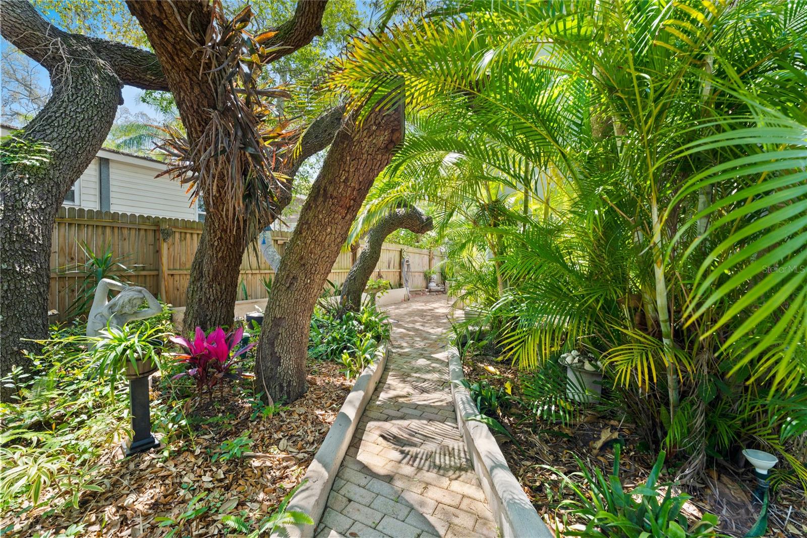 515 CRYSTAL BEACH AVE, CRYSTAL BEACH, FL, 34681