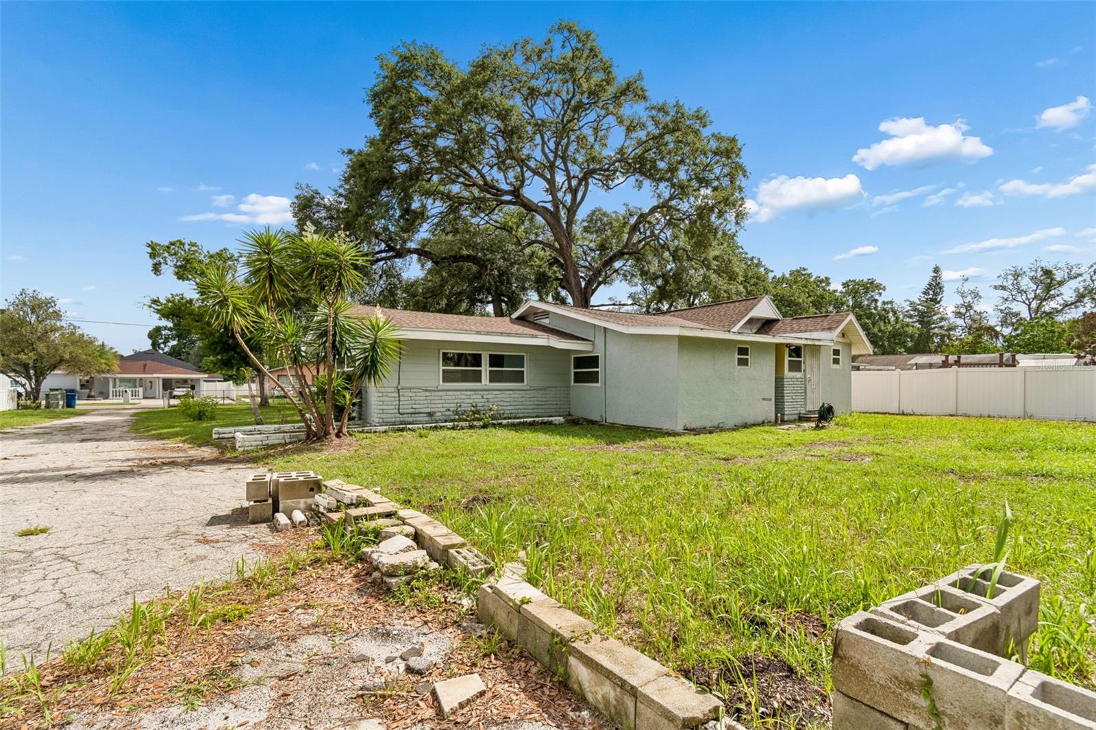 2120 W CLIFTON ST, TAMPA, FL, 33603