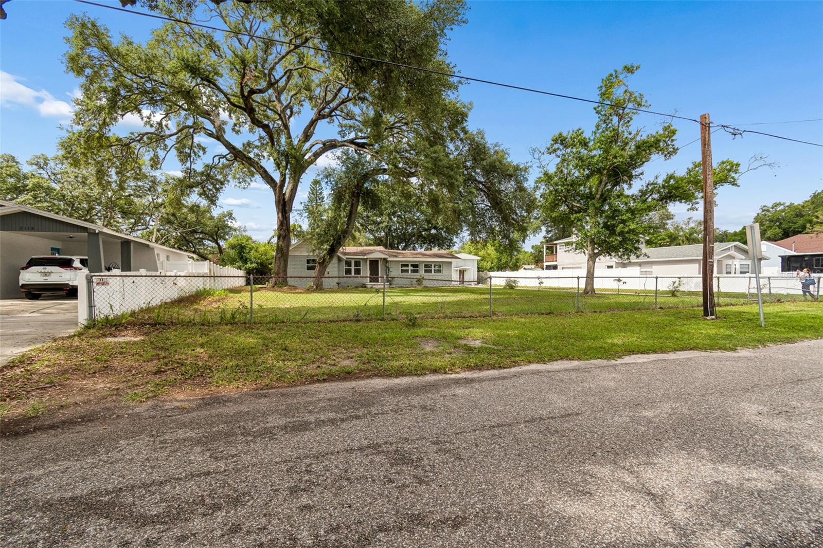2120 W CLIFTON ST, TAMPA, FL, 33603