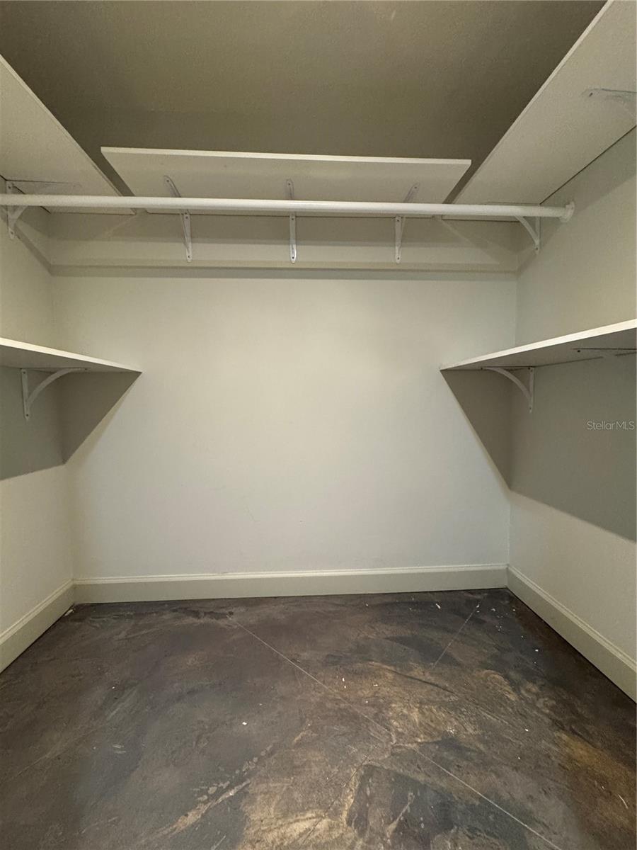 400 E COLONIAL DR #108, ORLANDO, FL, 32803