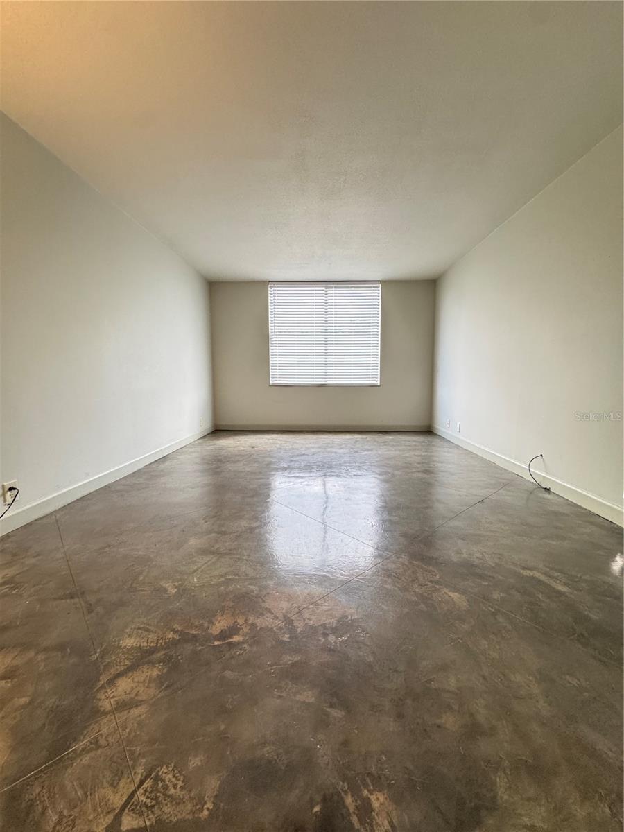 400 E COLONIAL DR #108, ORLANDO, FL, 32803