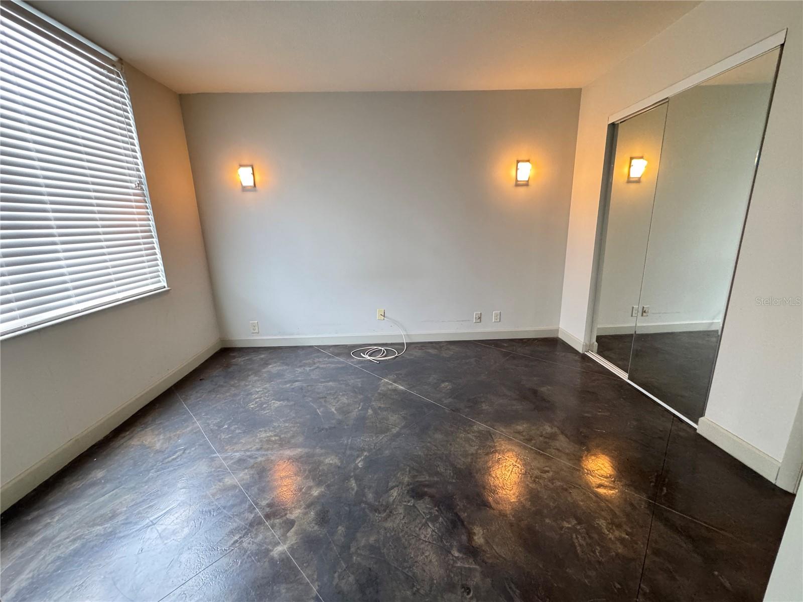 400 E COLONIAL DR #108, ORLANDO, FL, 32803