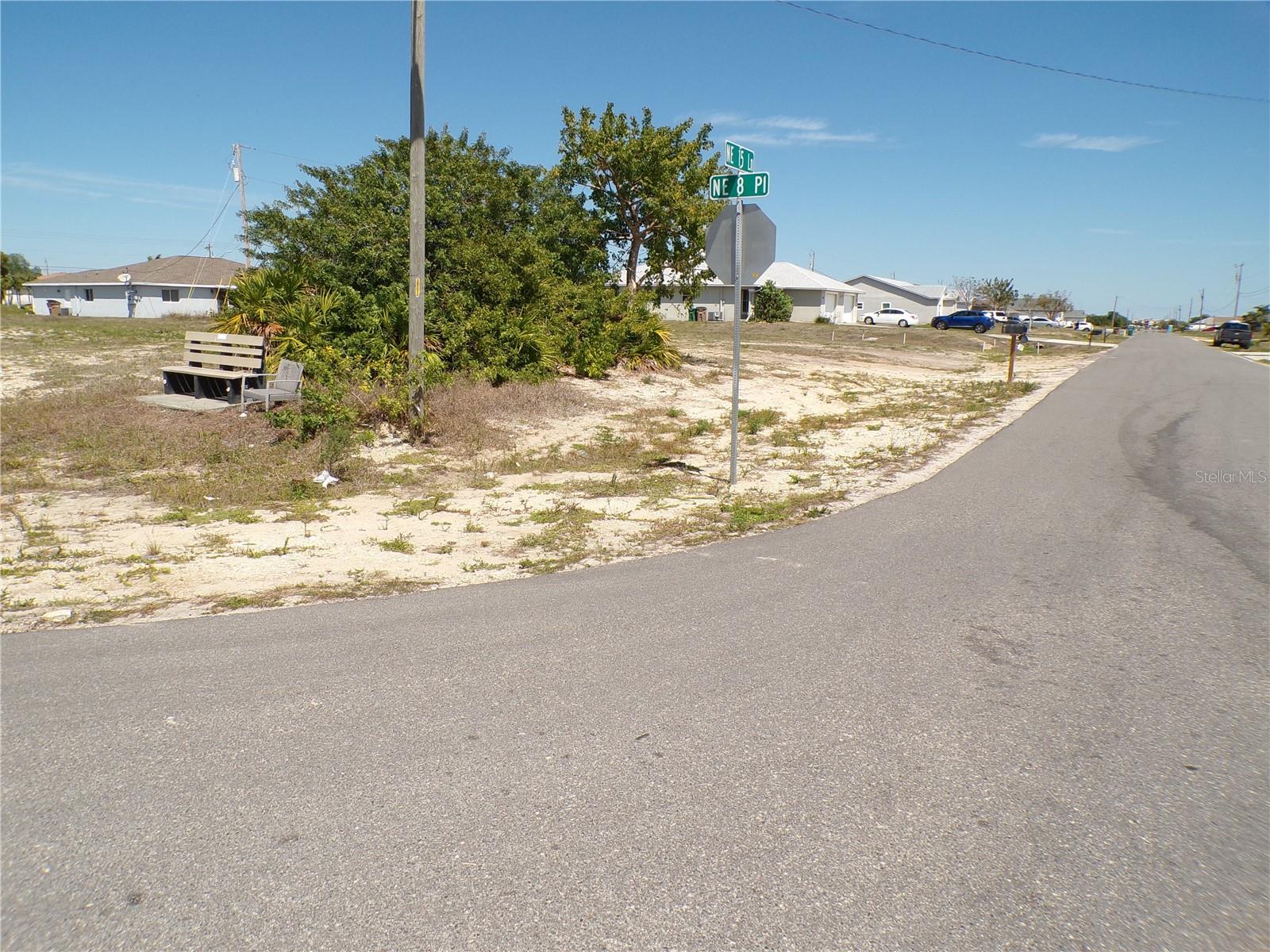 821 NE 15TH LN, CAPE CORAL, FL, 33909