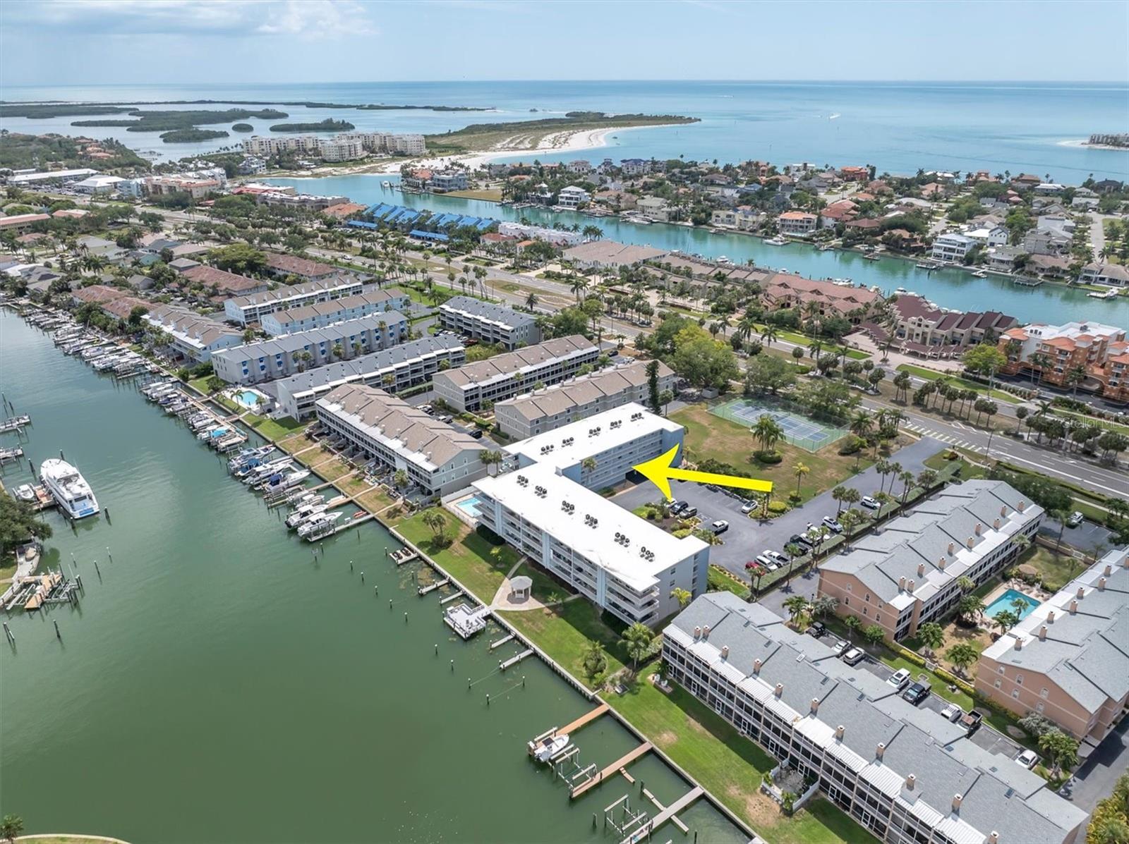 719 PINELLAS BAYWAY S #110, ST PETERSBURG, FL, 33715