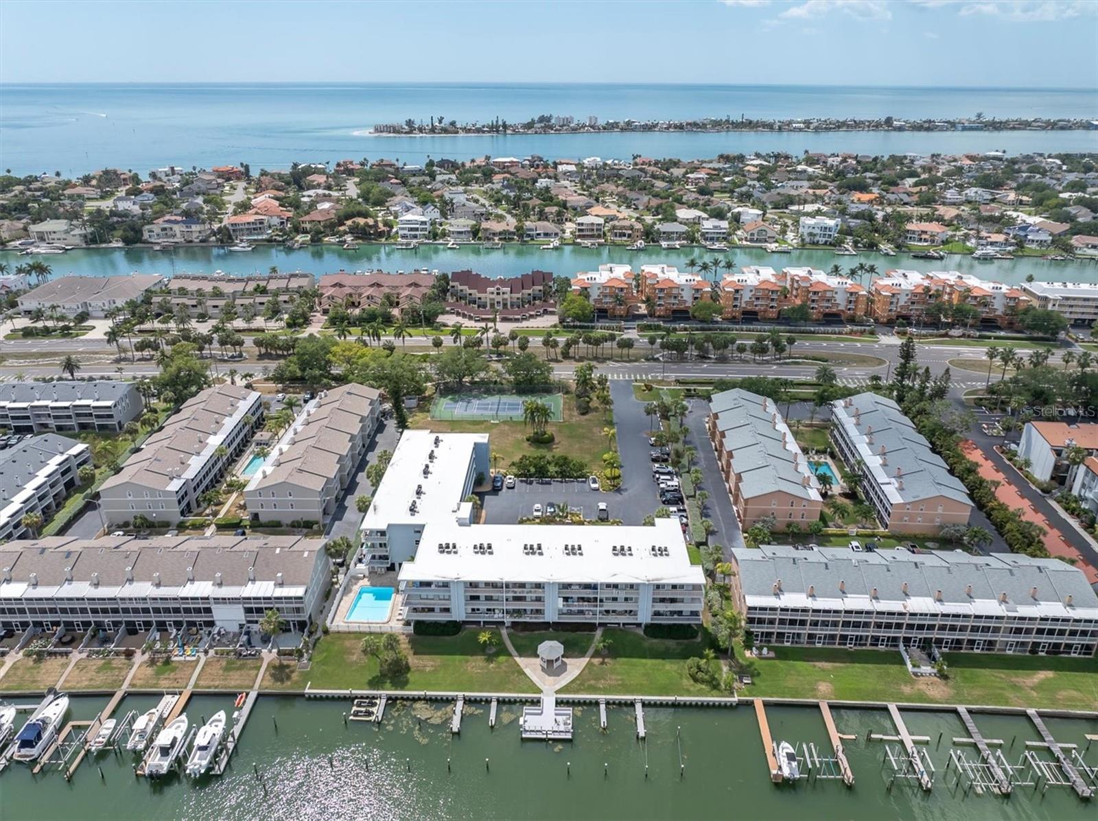719 PINELLAS BAYWAY S #110, ST PETERSBURG, FL, 33715