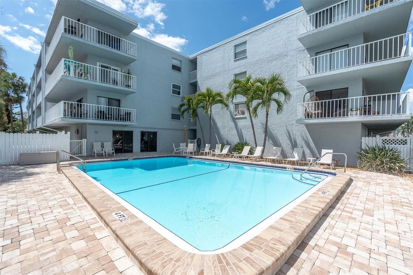 719 PINELLAS BAYWAY S #110, ST PETERSBURG, FL, 33715