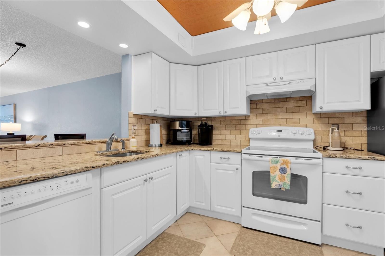 719 PINELLAS BAYWAY S #110, ST PETERSBURG, FL, 33715